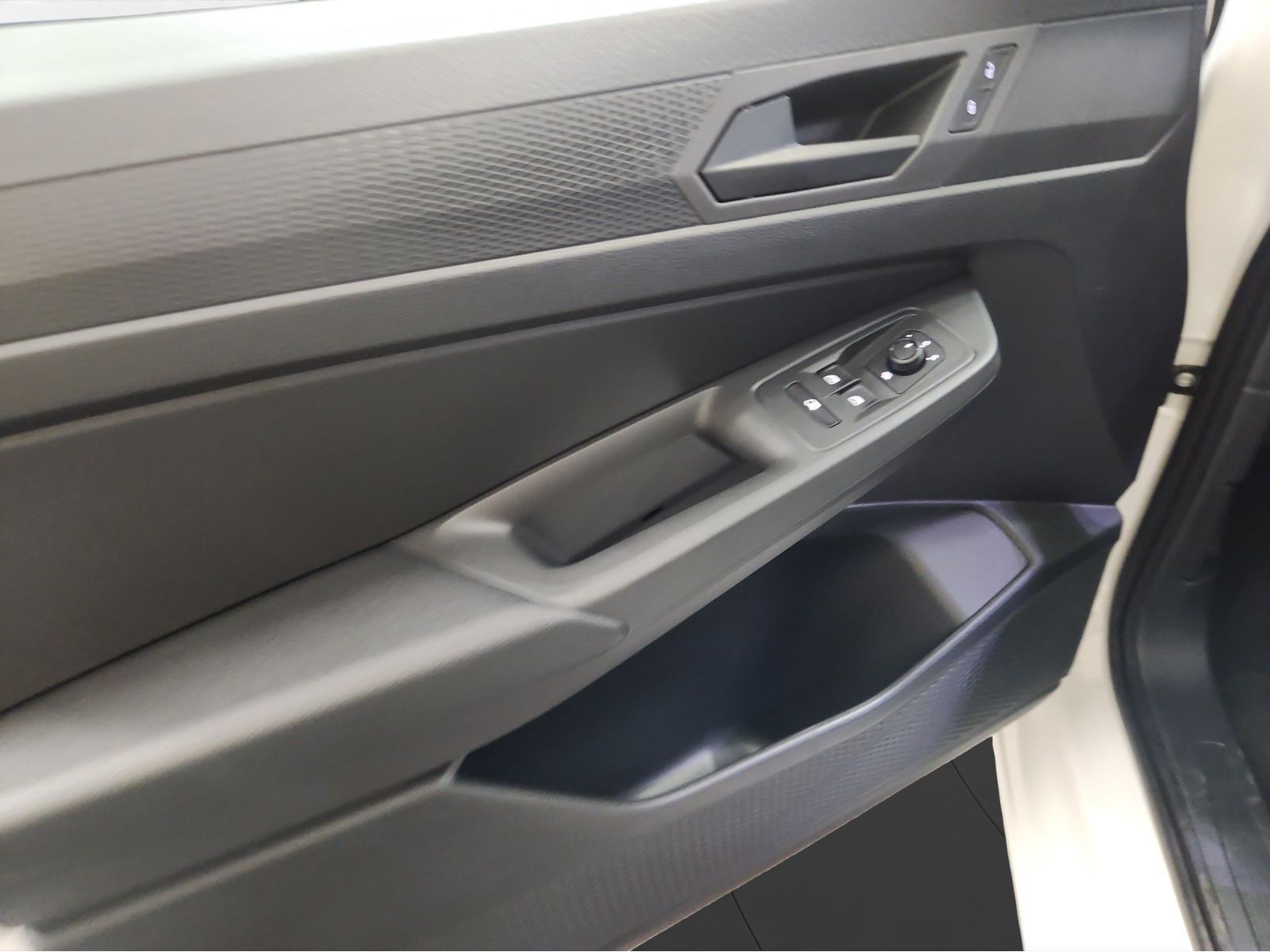 Volkswagen - Caddy Cargo_17