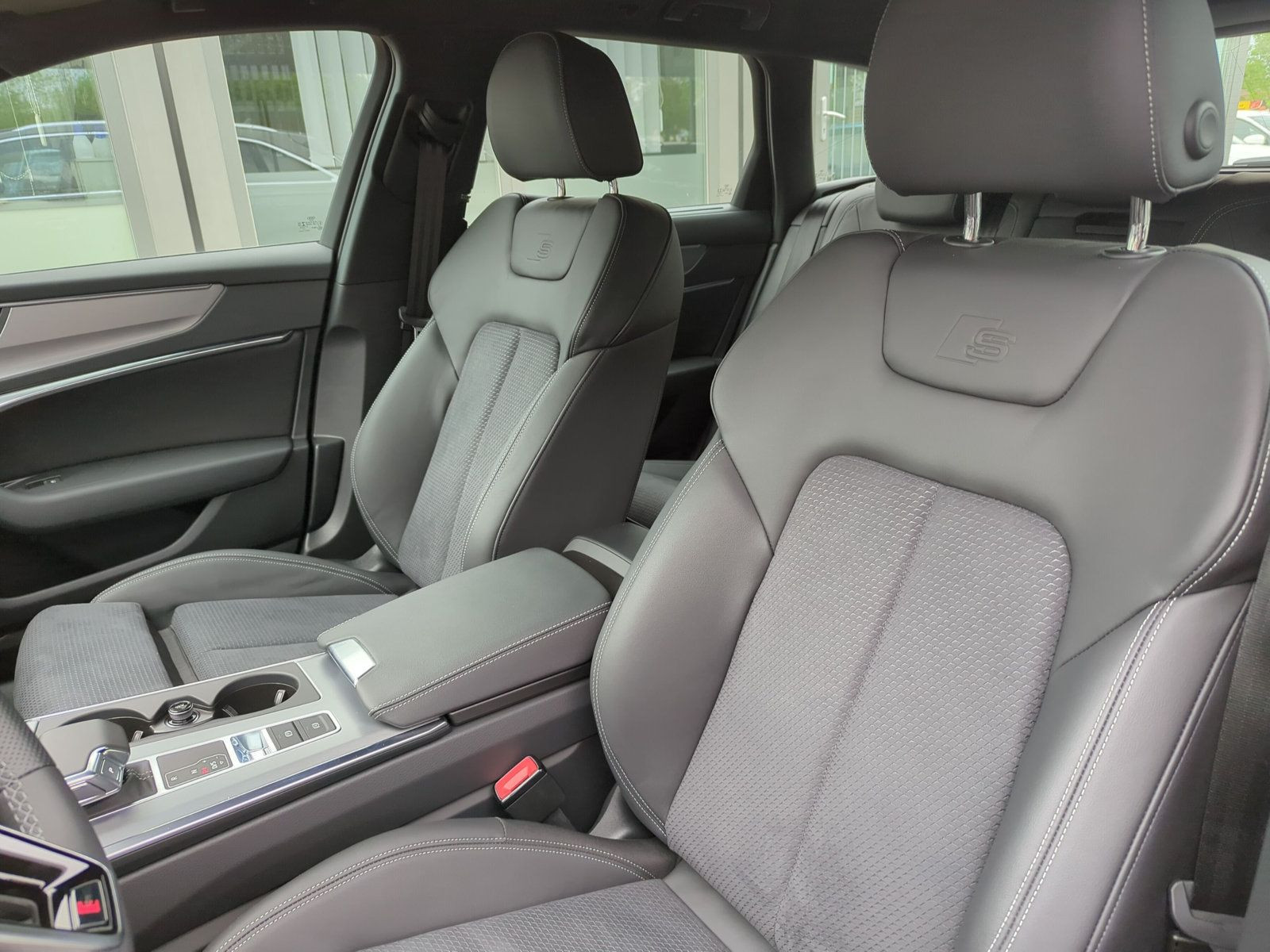 Audi - A6 Avant_9