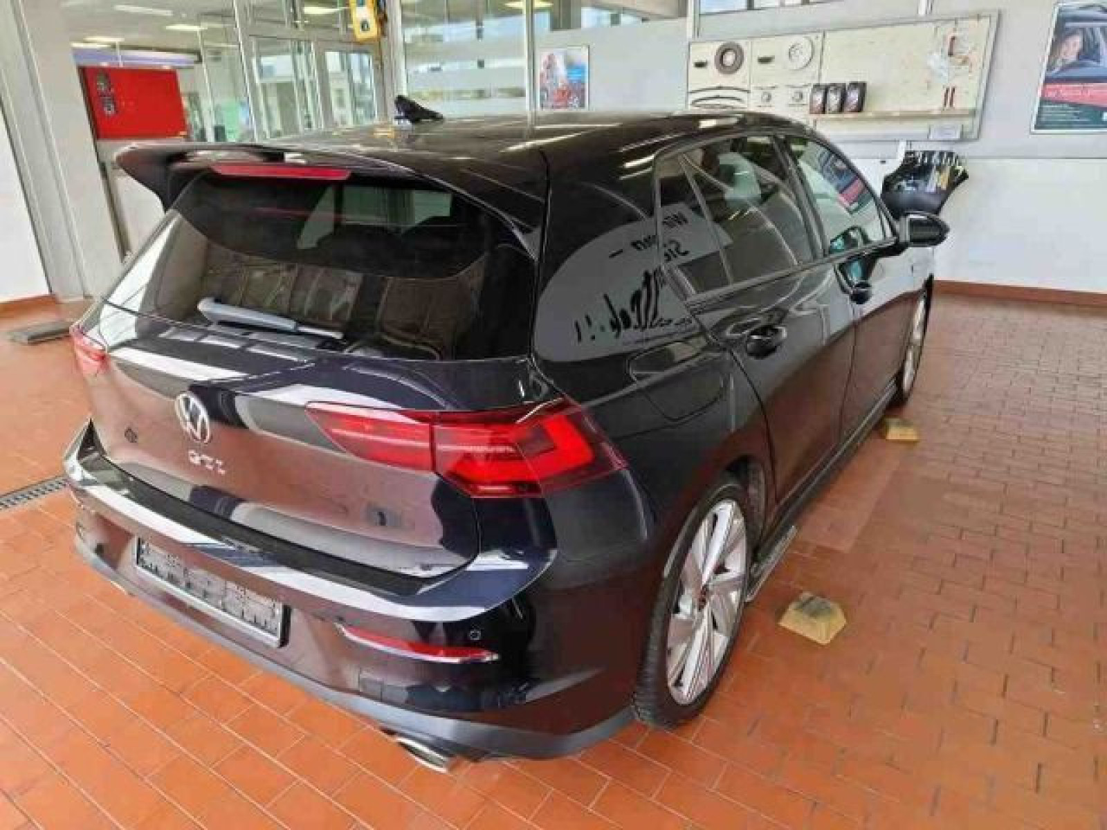 Volkswagen - Golf GTI_4