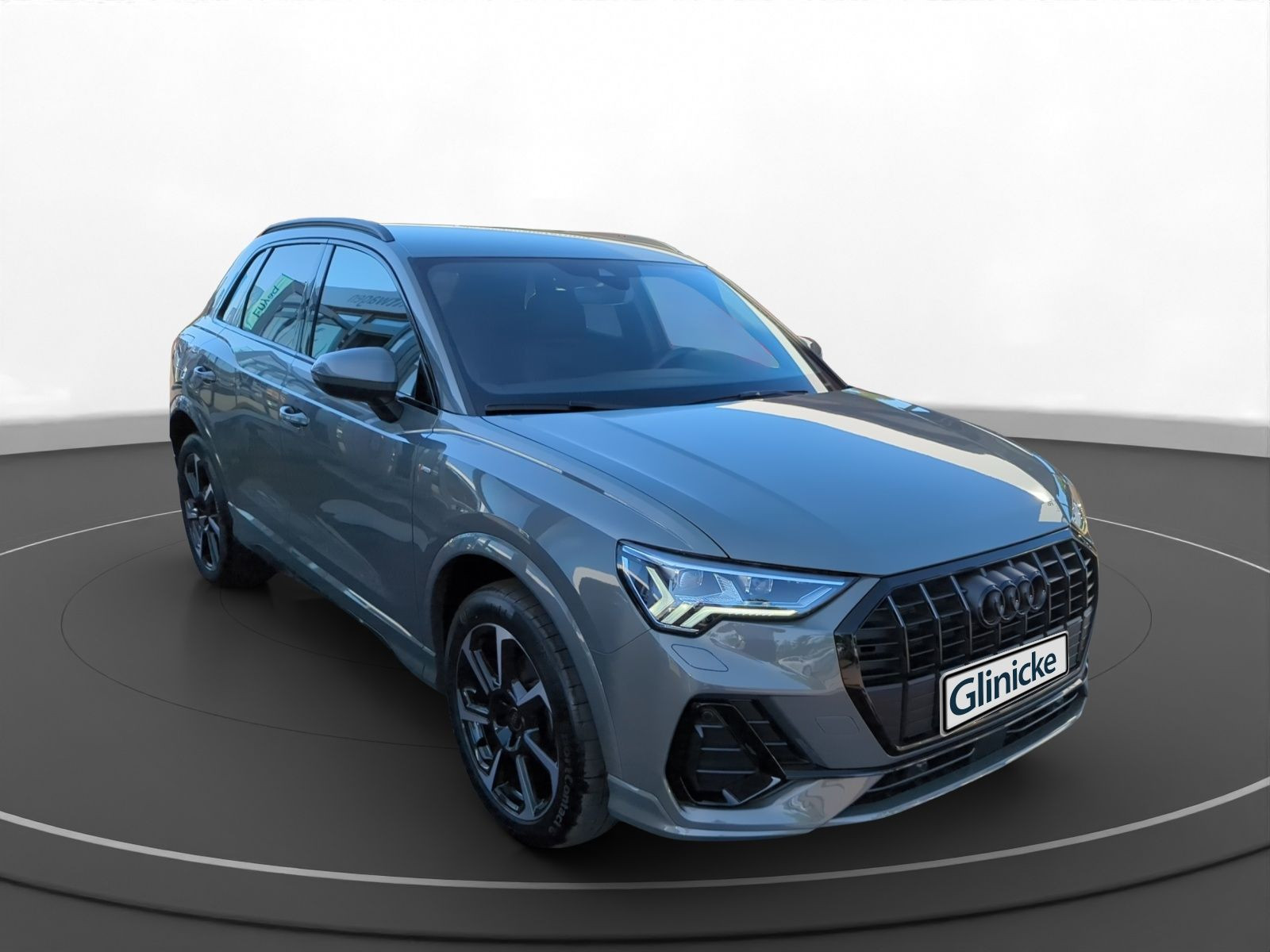 Audi - Q3_14