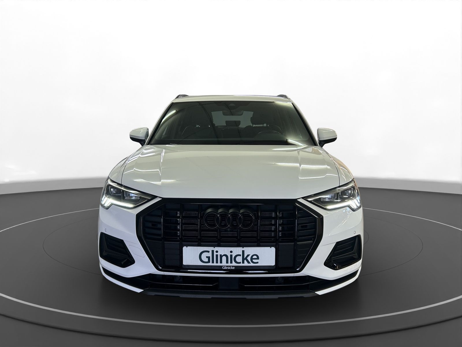 Audi - Q3_4 Audi - Q3_4