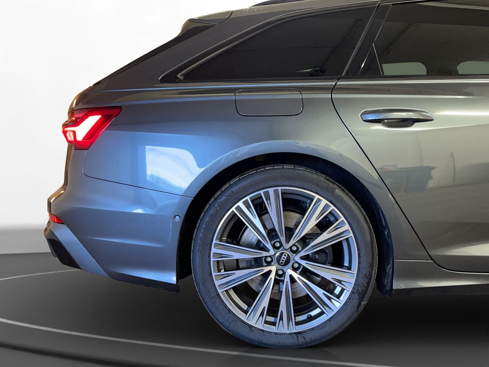 Audi - S6 Avant_12