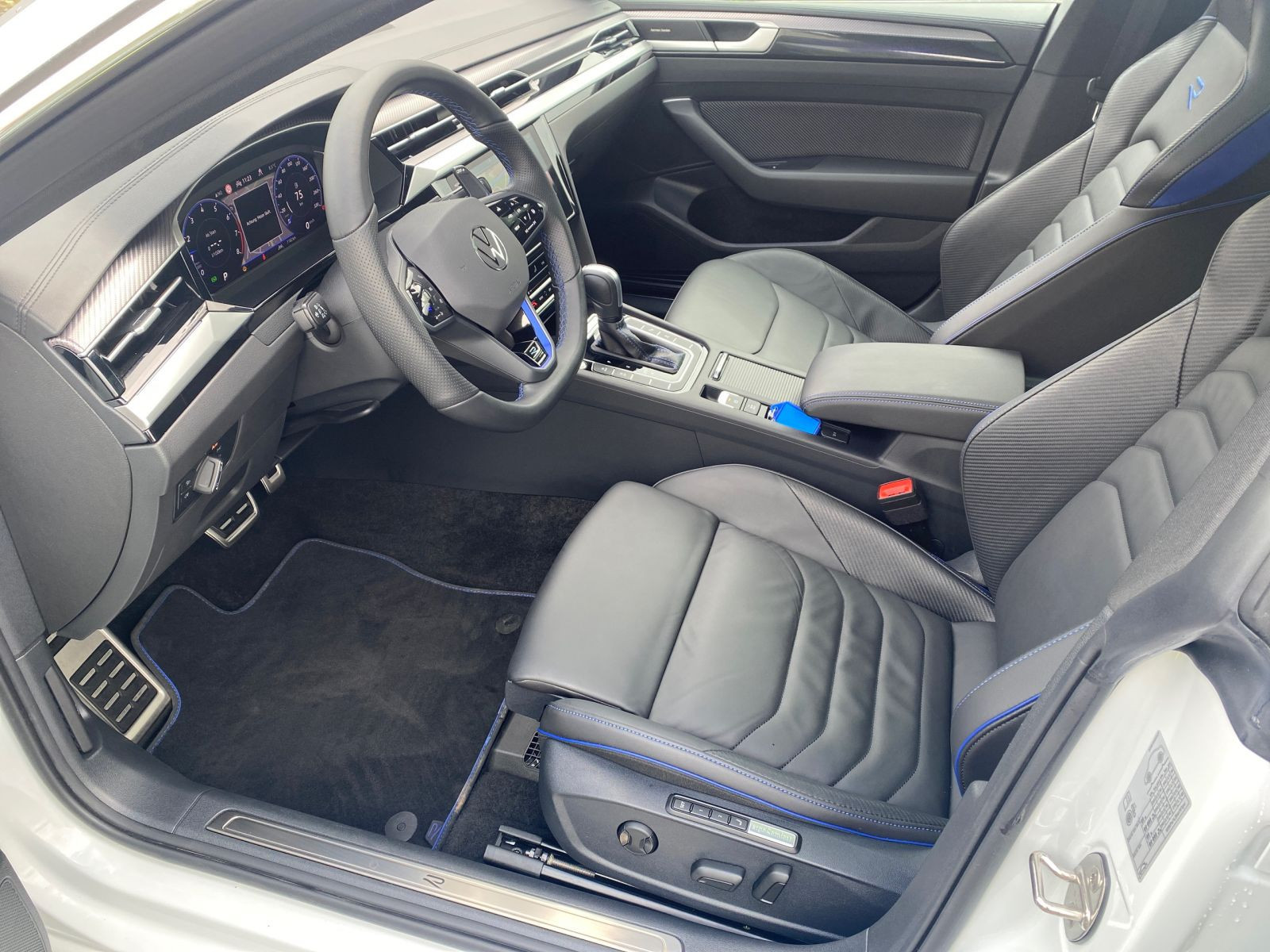 Volkswagen - Arteon_10