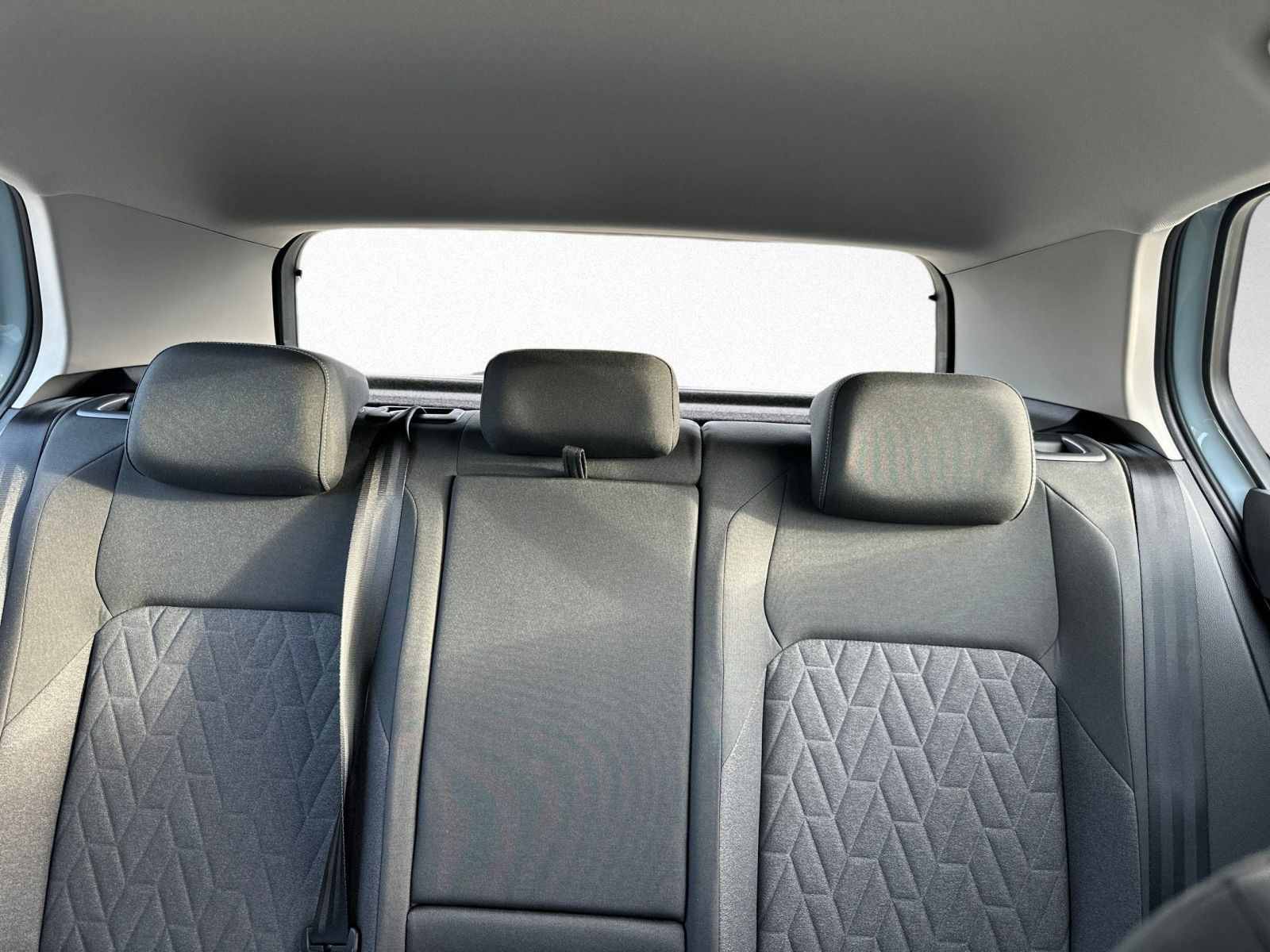 Volkswagen - Golf_11