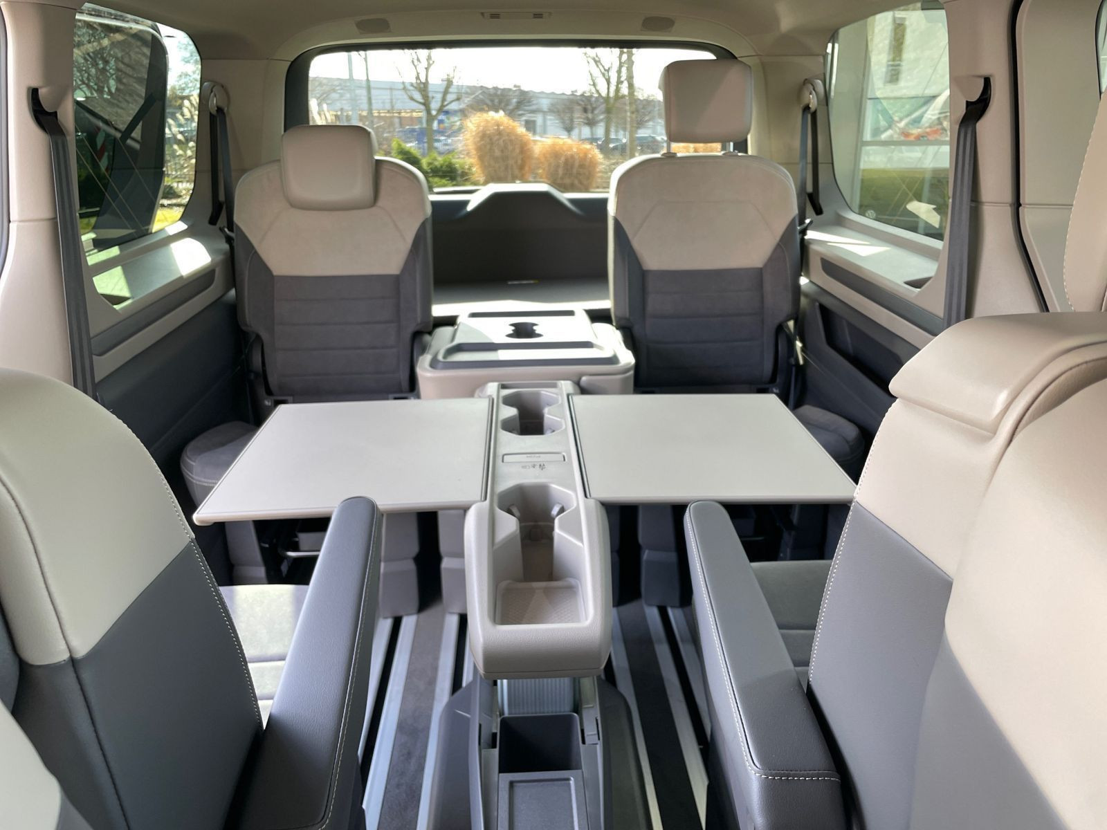 Volkswagen - Multivan_11