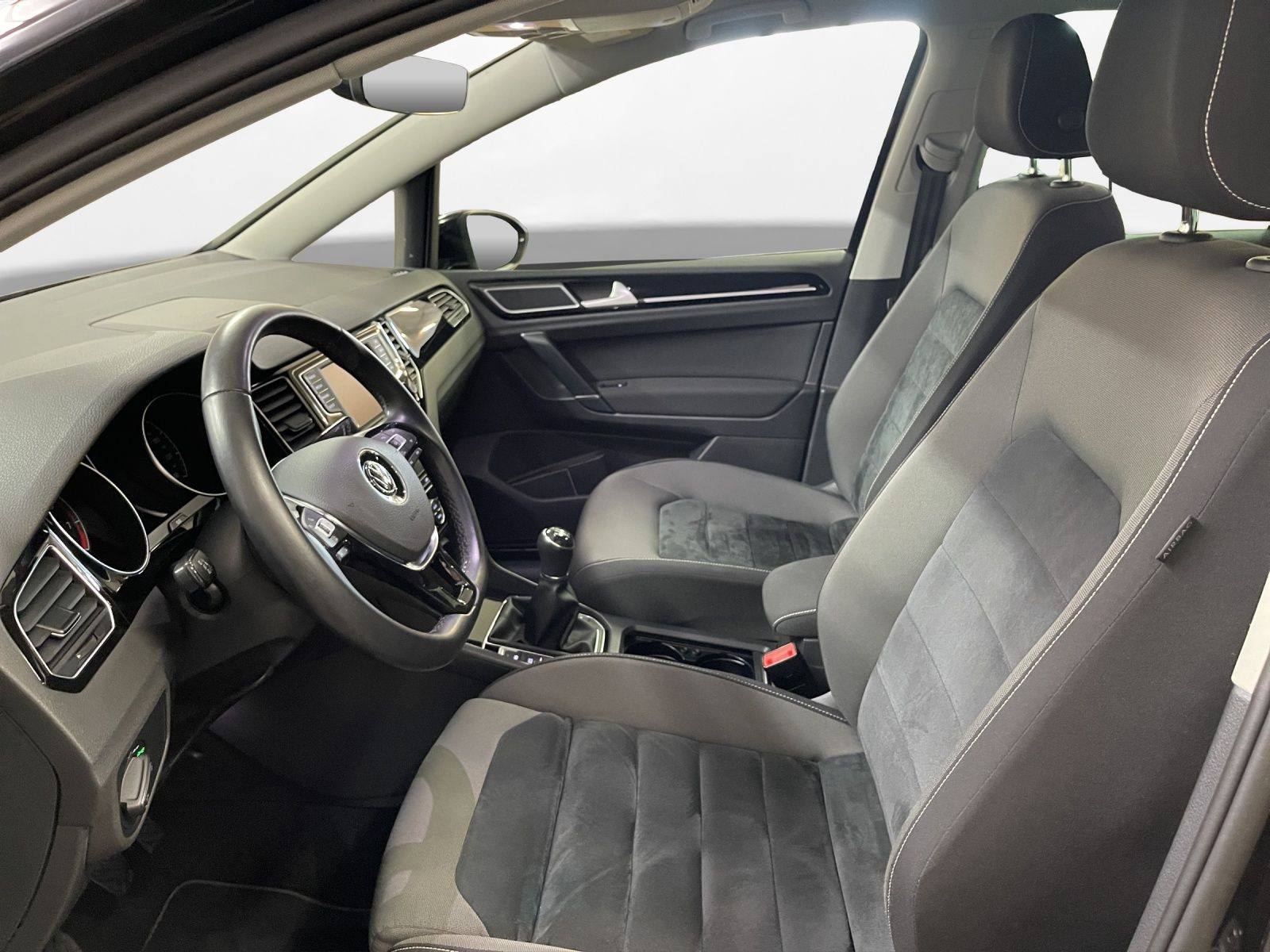 Volkswagen - Golf Sportsvan_17