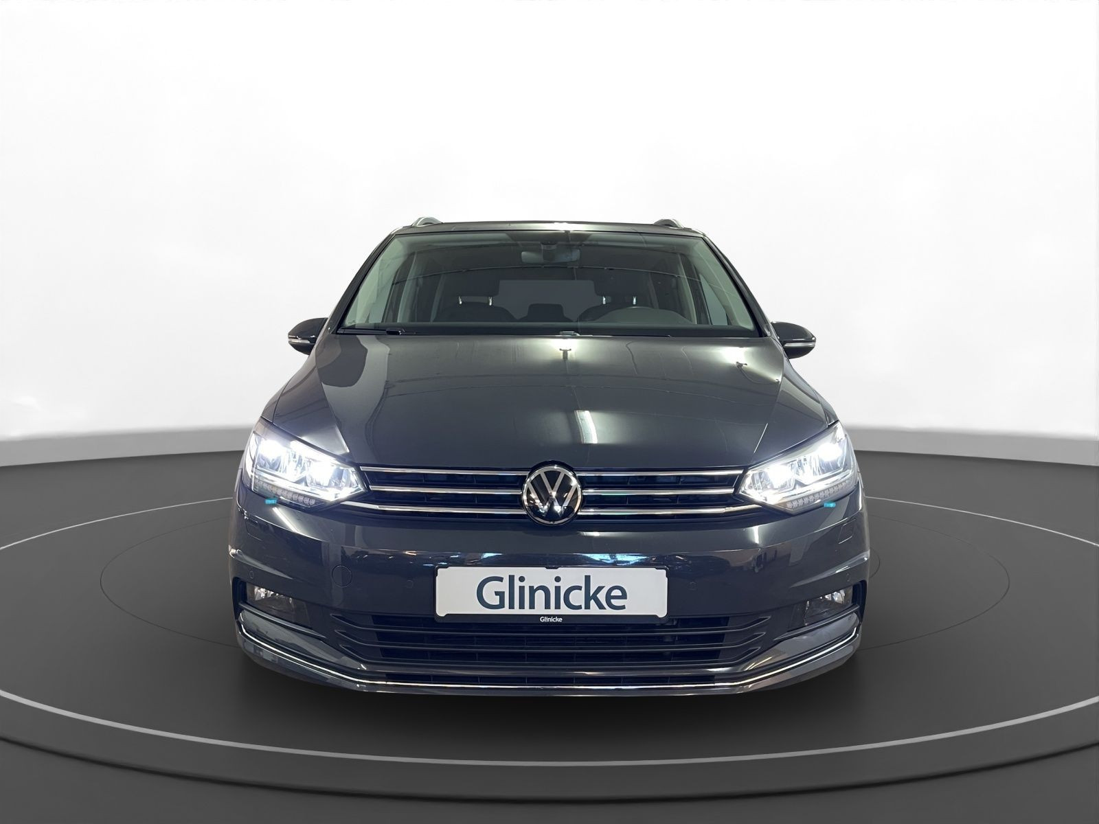 Volkswagen - Touran_2