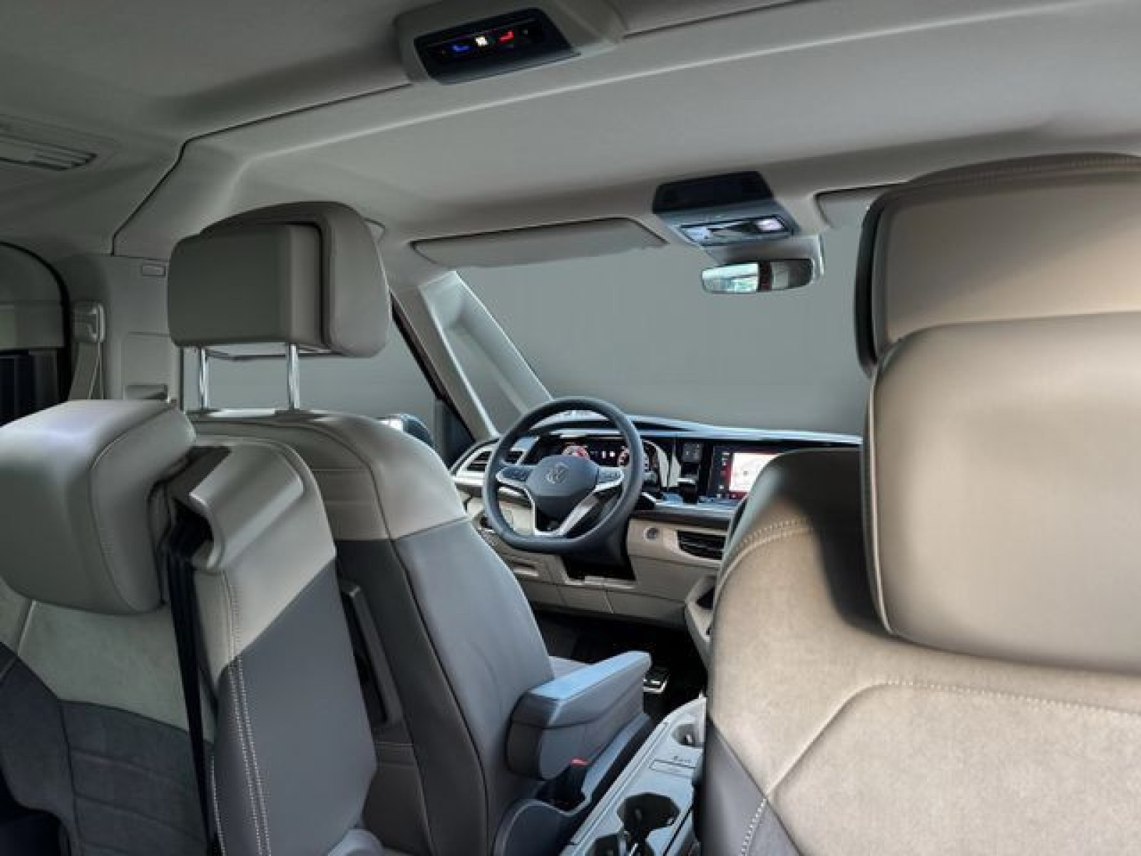 Volkswagen - Multivan_17