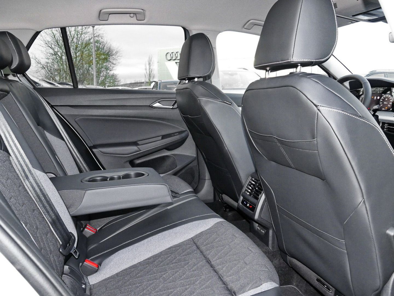 Volkswagen - Golf_7