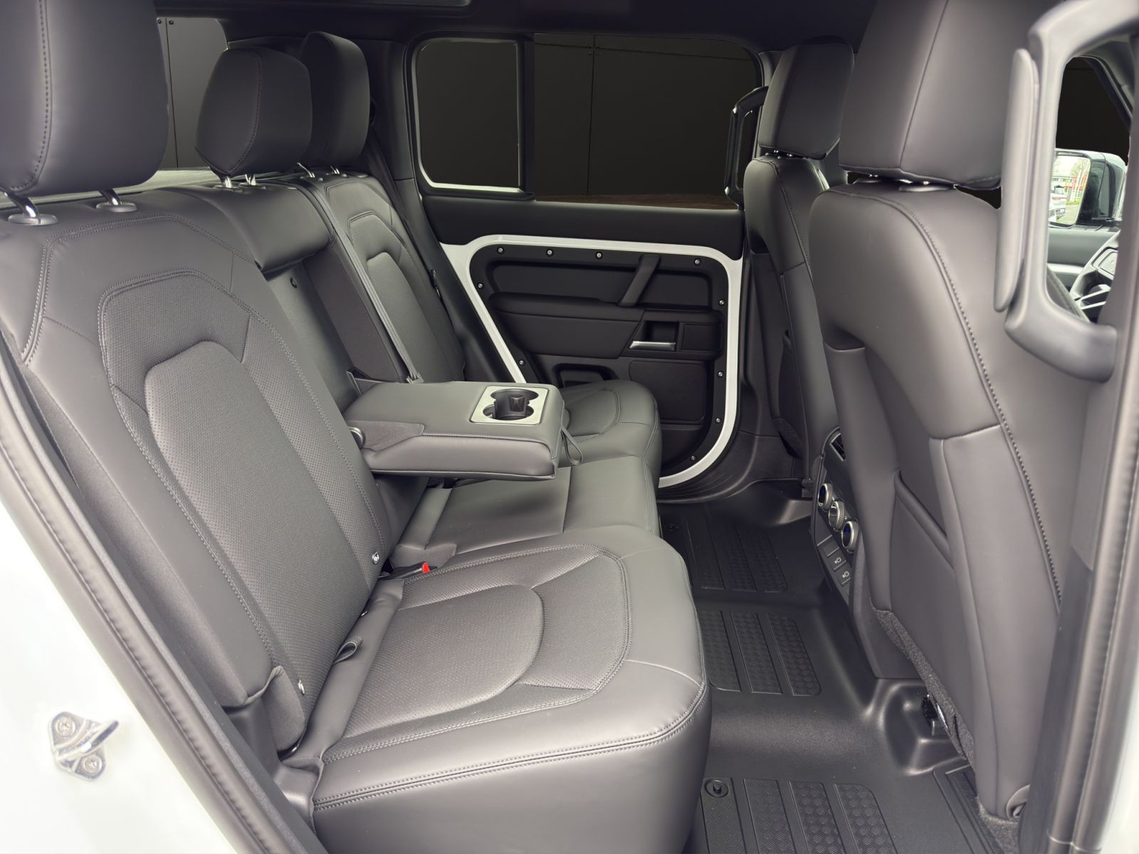 Land Rover - Defender_8