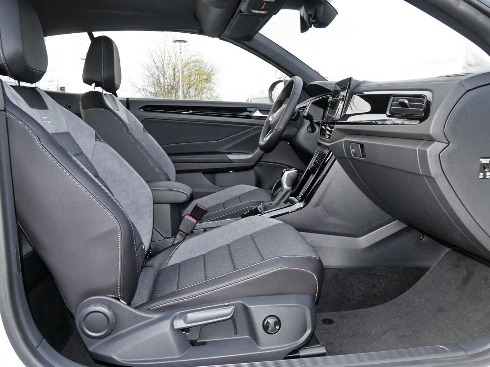 Volkswagen - T-Roc Cabriolet_5