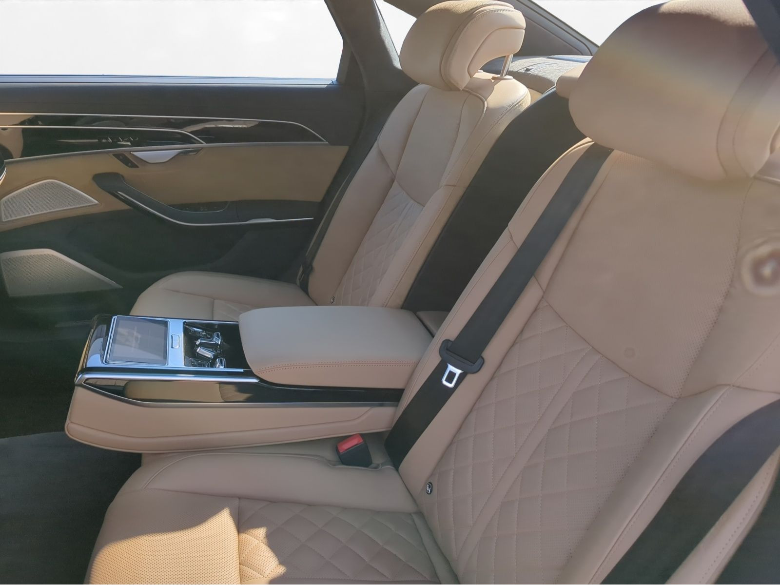 Audi - A8_5