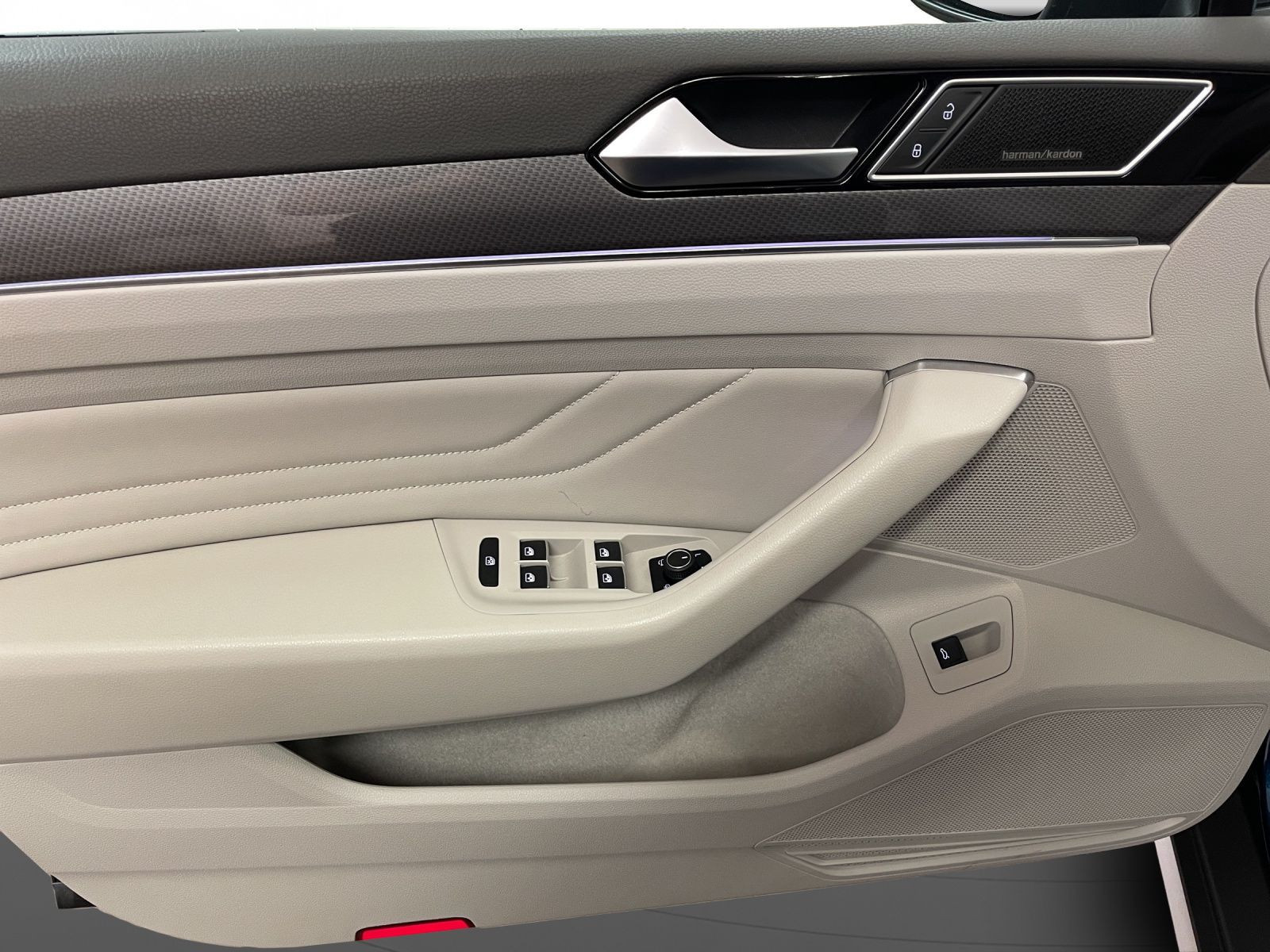 Volkswagen - Passat Alltrack_12