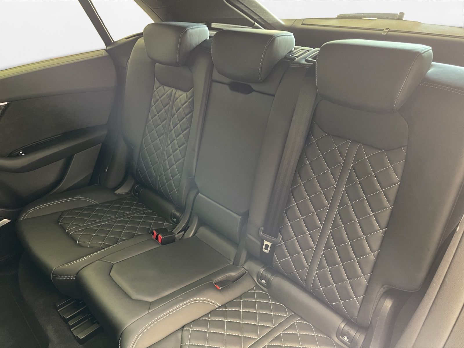 Audi - SQ8_20