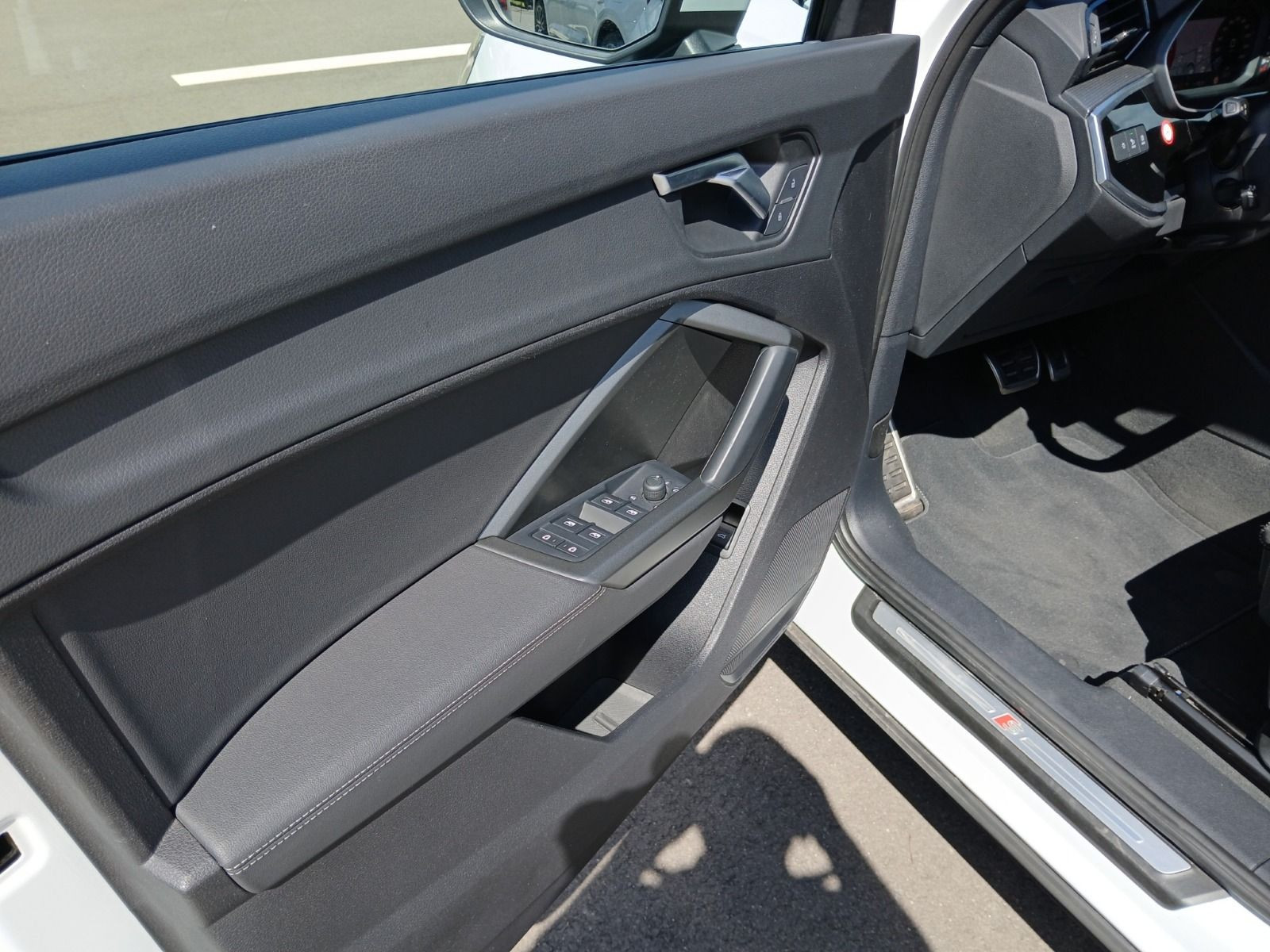 Audi - Q3 Sportback_11