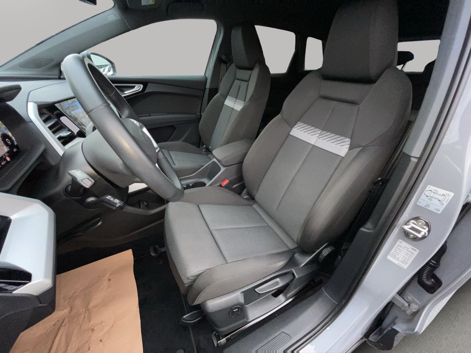 Audi - Q4_11
