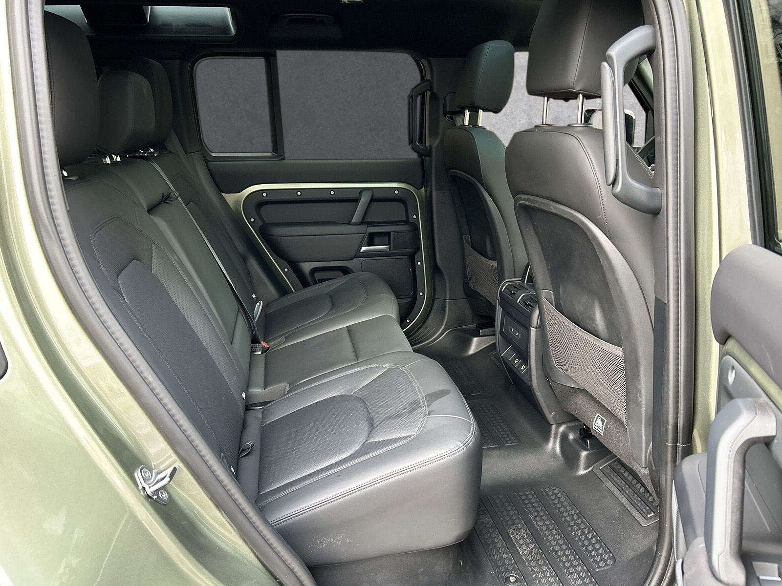 Land Rover - Defender_5