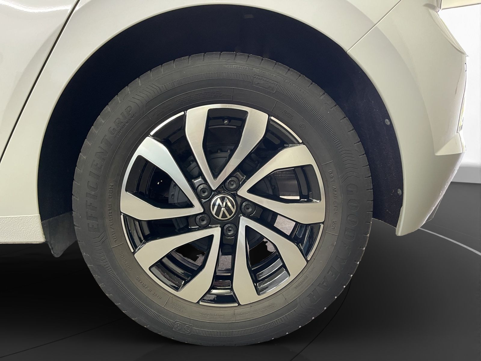 Volkswagen - Polo_14