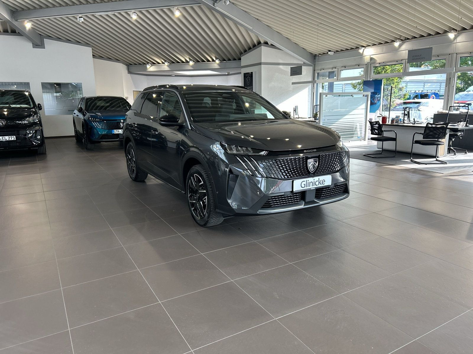 Peugeot - 5008_6