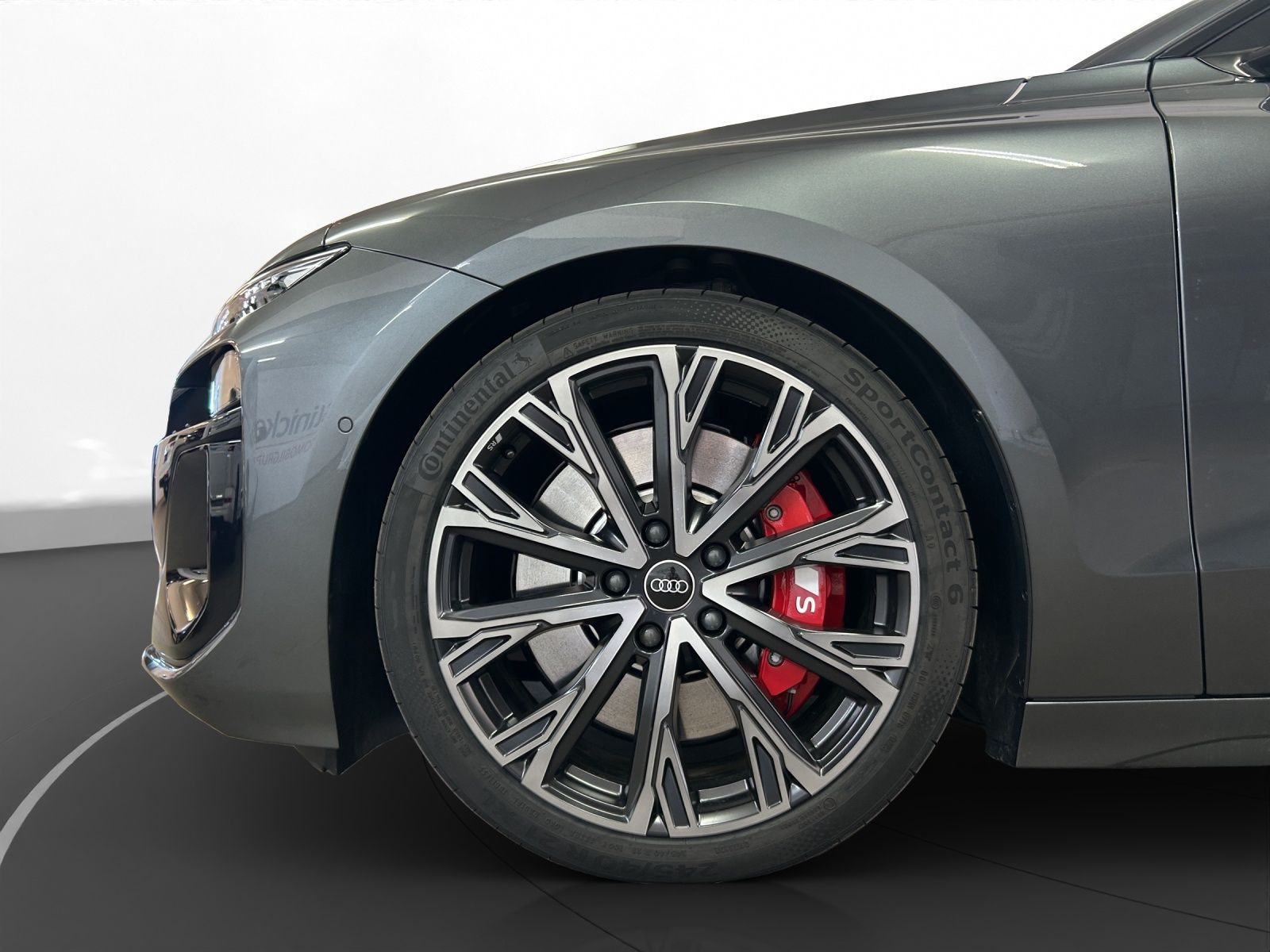 Audi - S6 Avant e-tron_13