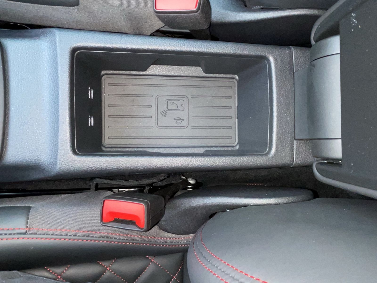 Audi - SQ2_26