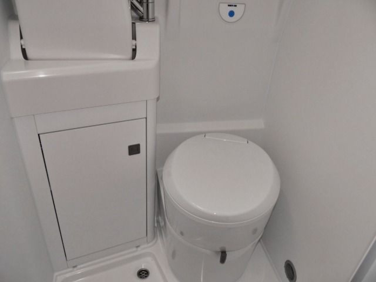 Volkswagen - Grand California 600_18