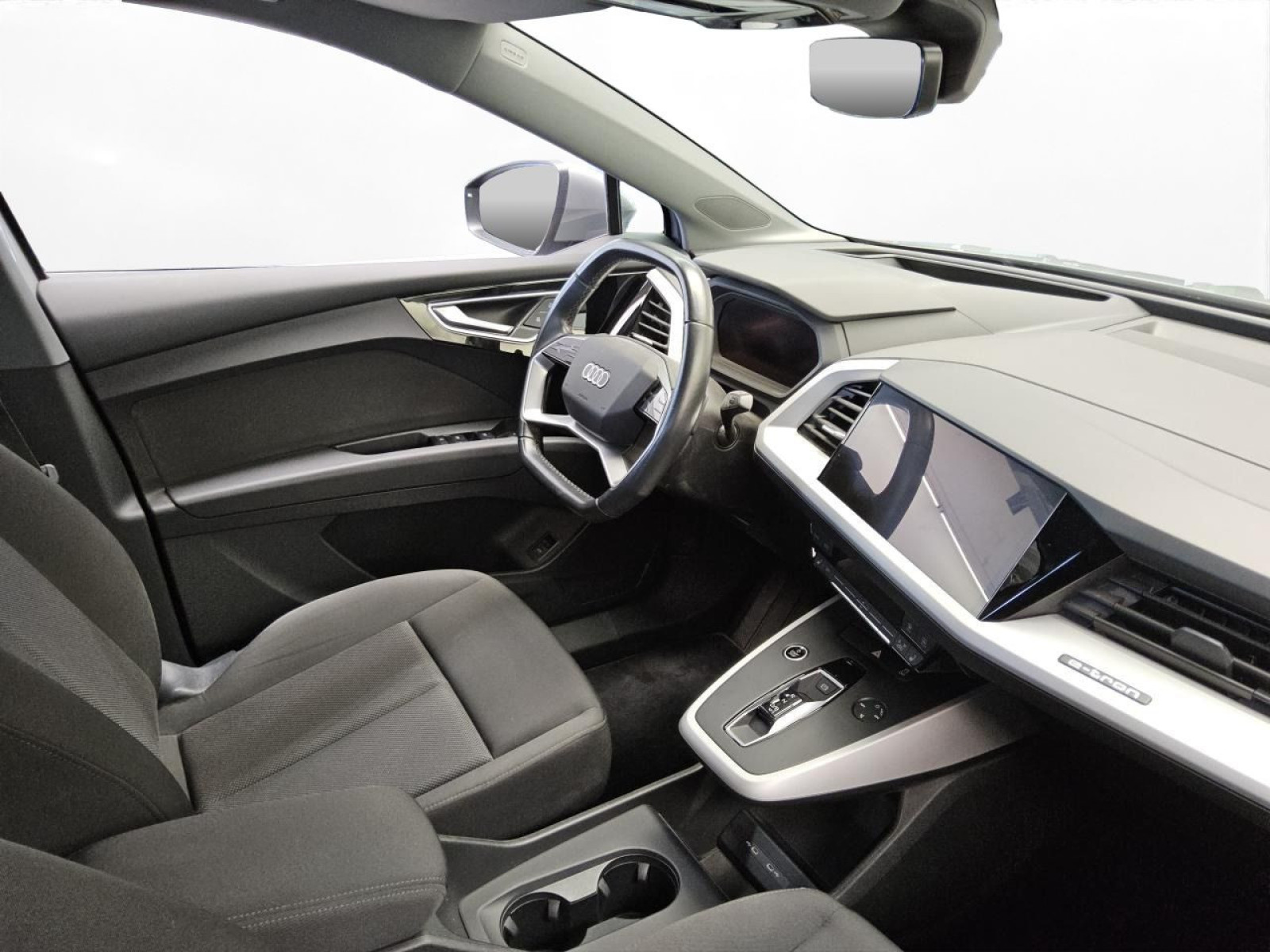 Audi - Q4 e-tron_5