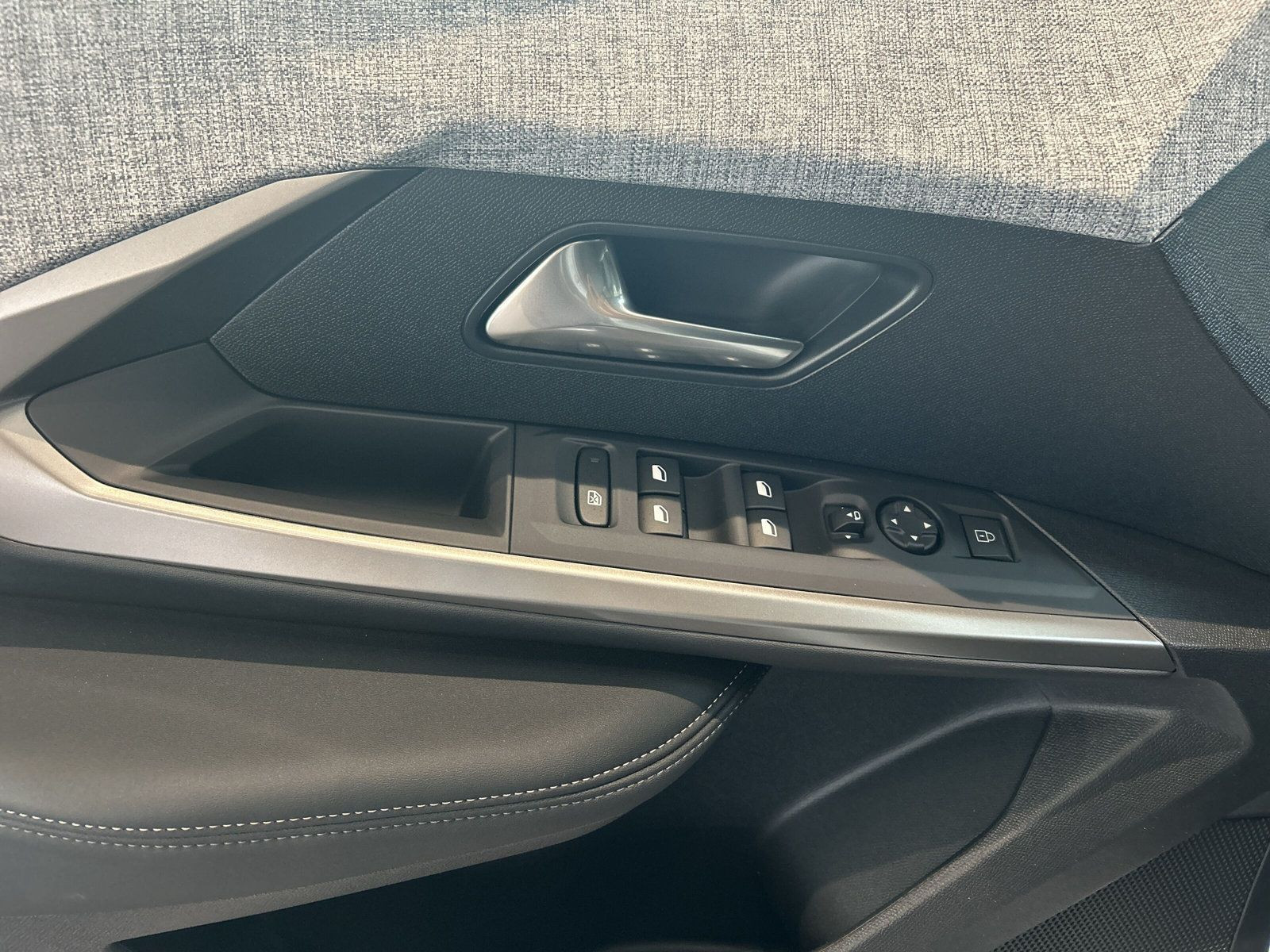 Peugeot - 3008_12