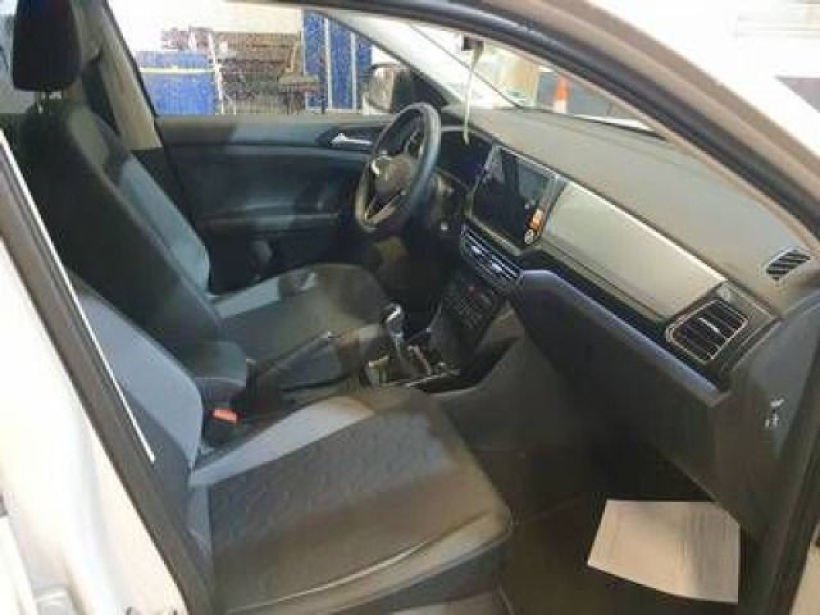 Volkswagen - T-Cross_4