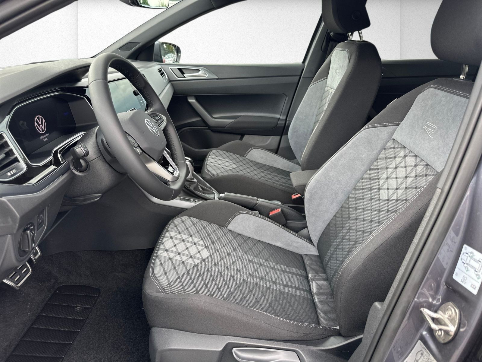 Volkswagen - Polo_10