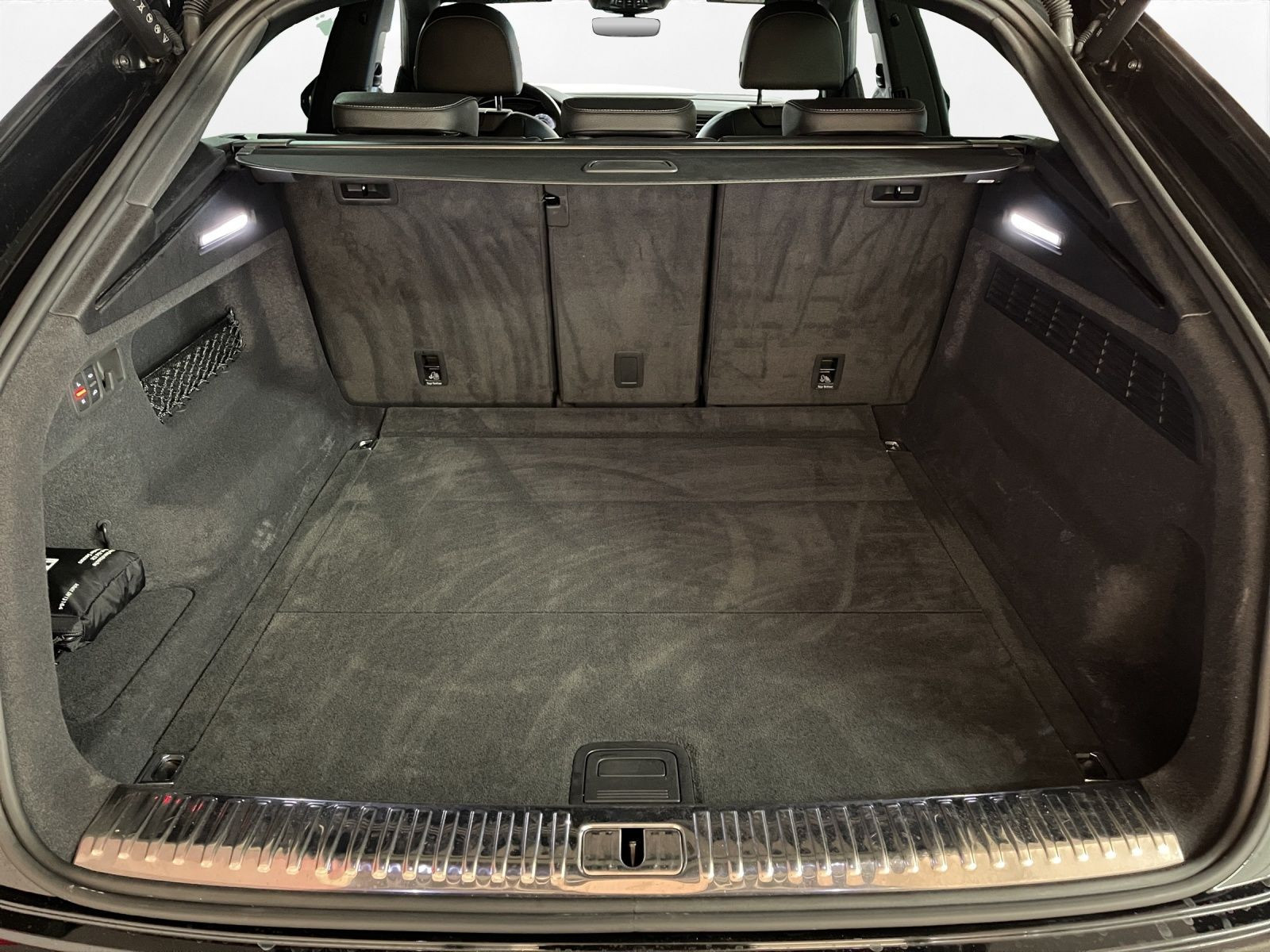 Audi - Q8_24 Audi - Q8_24