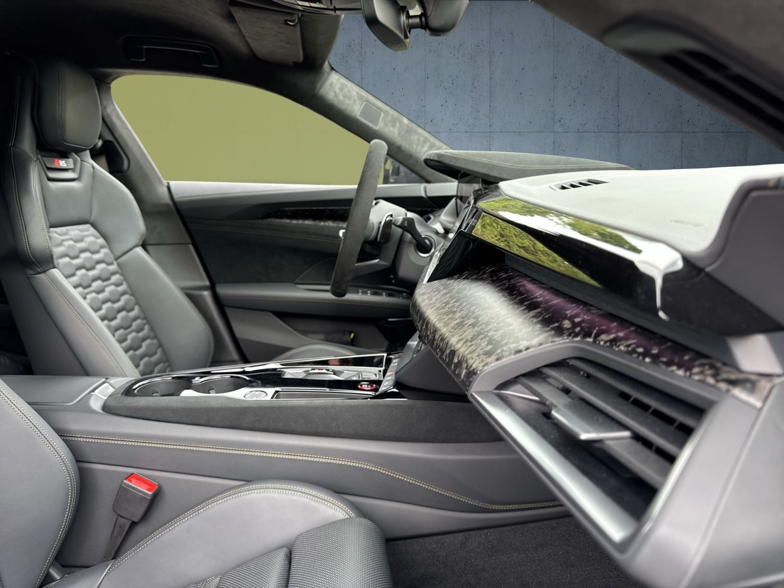 Audi - RS e-tron GT_22