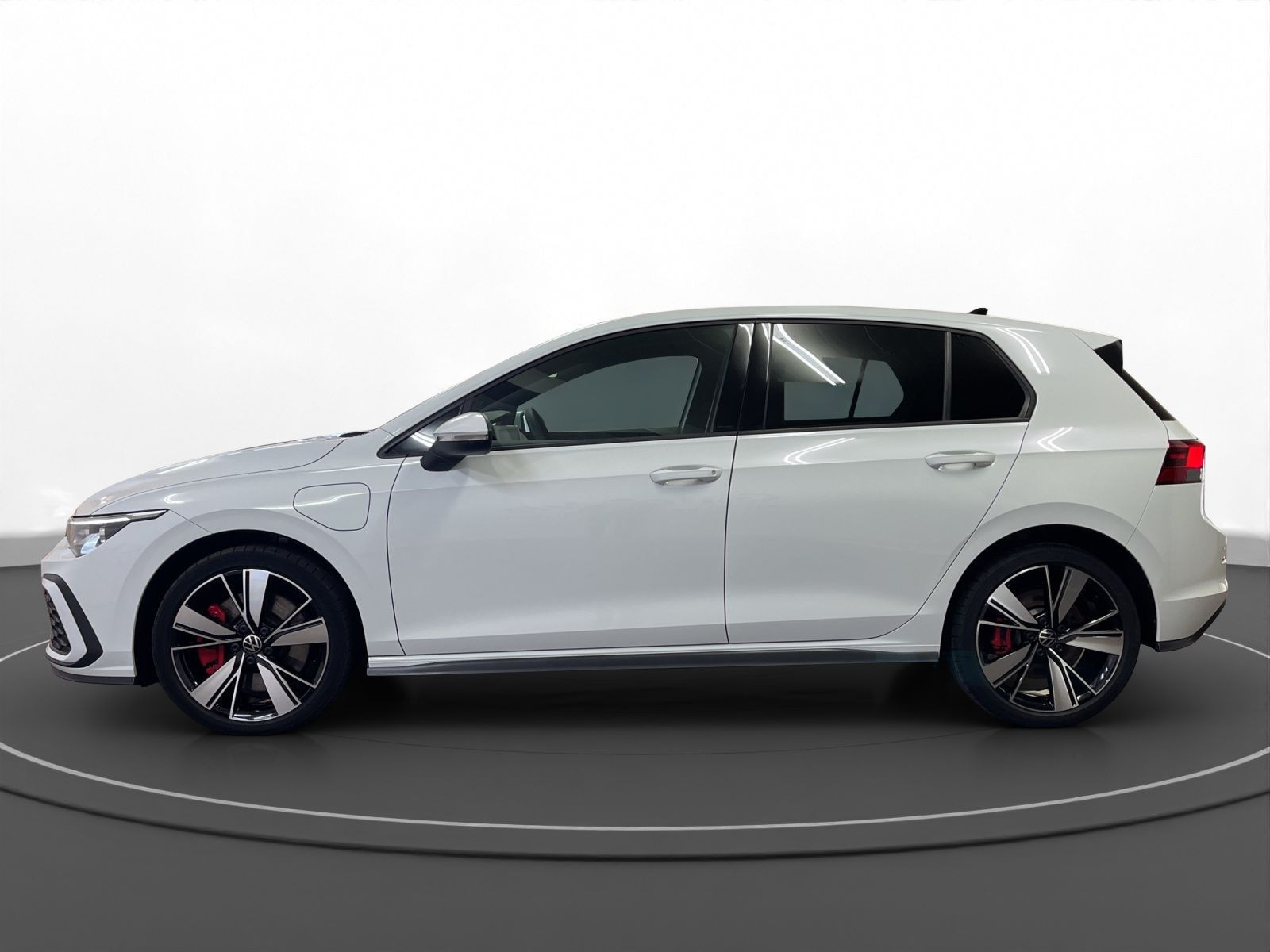 Volkswagen - Golf_8