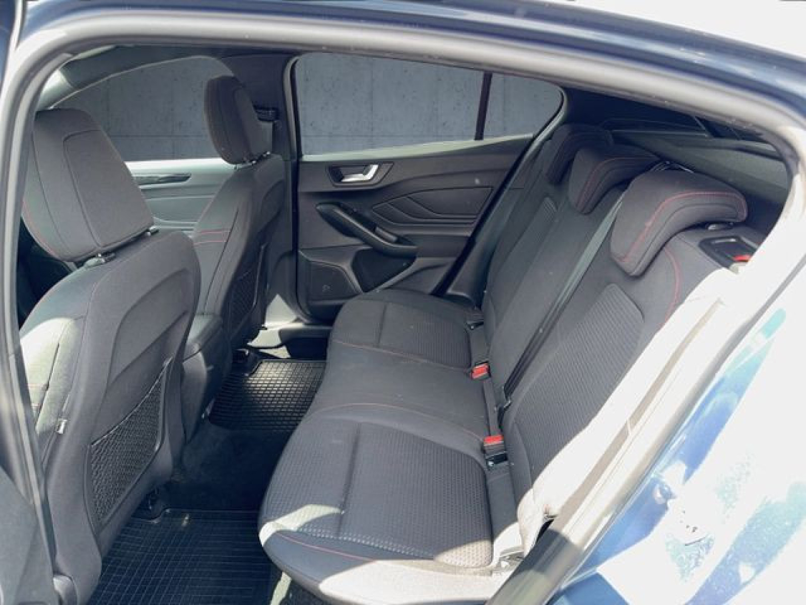Ford - Focus_12