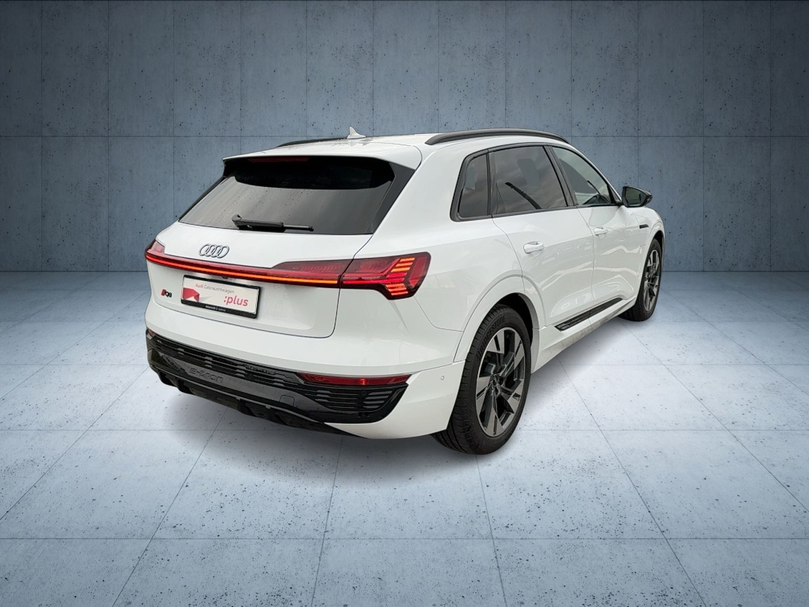 Audi - Q8 e-tron_7