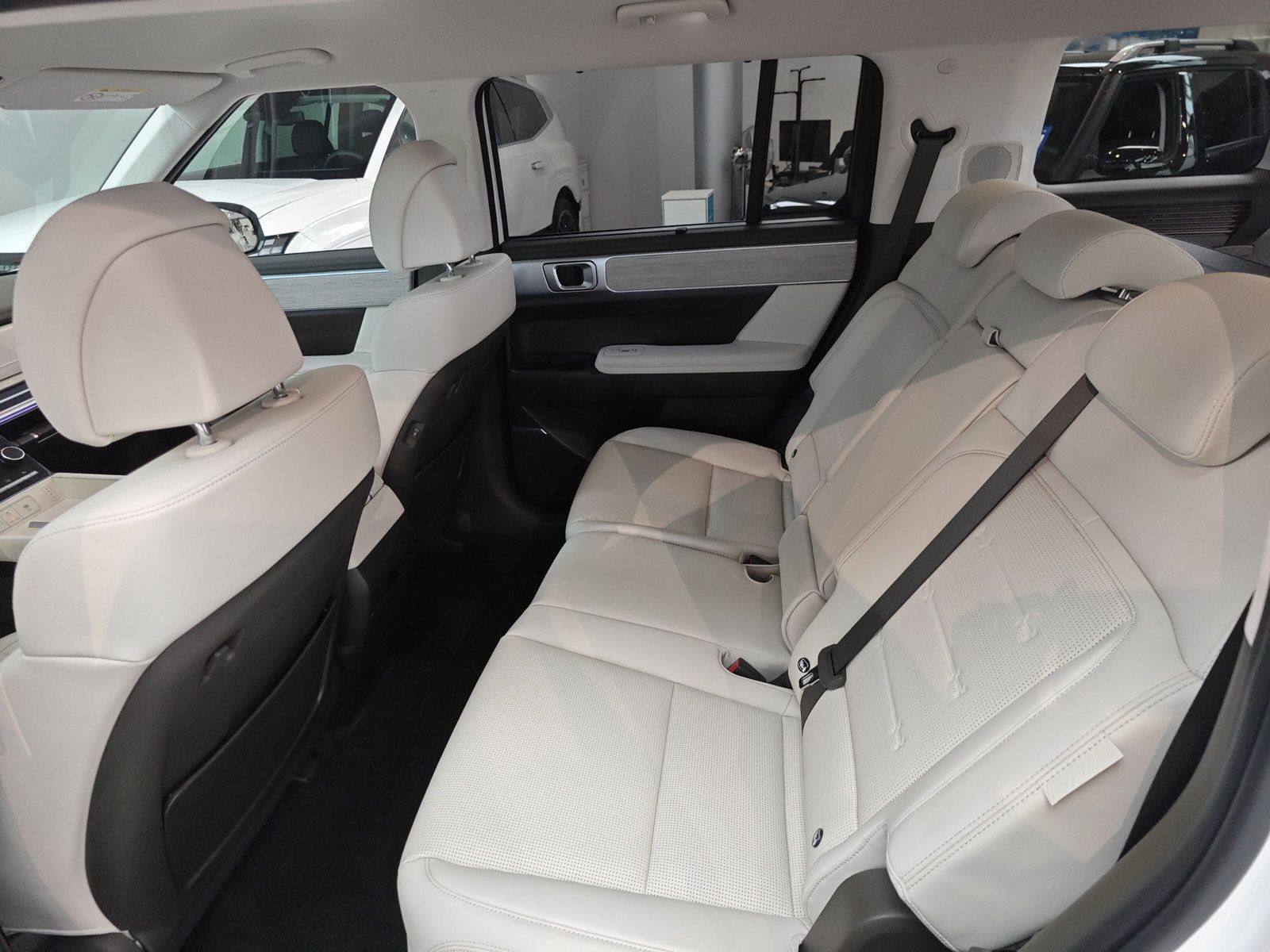 Hyundai - SANTA FE_9