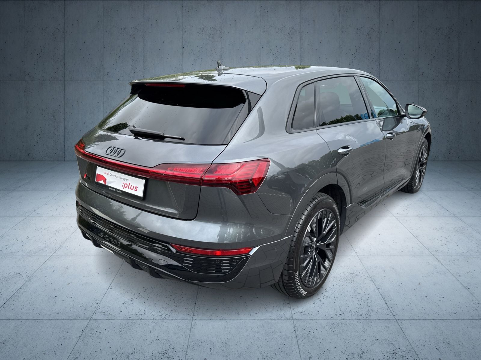 Audi - Q8 e-tron_30