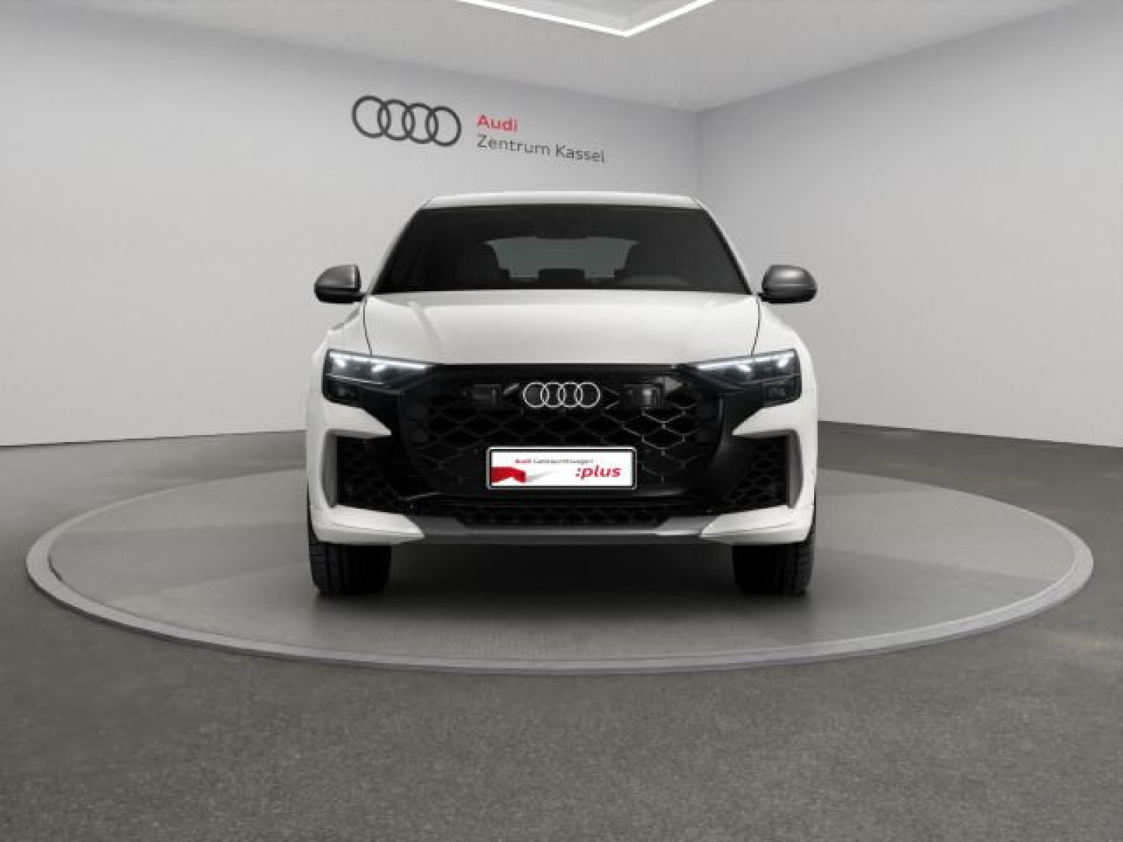 Audi - RS Q8_6