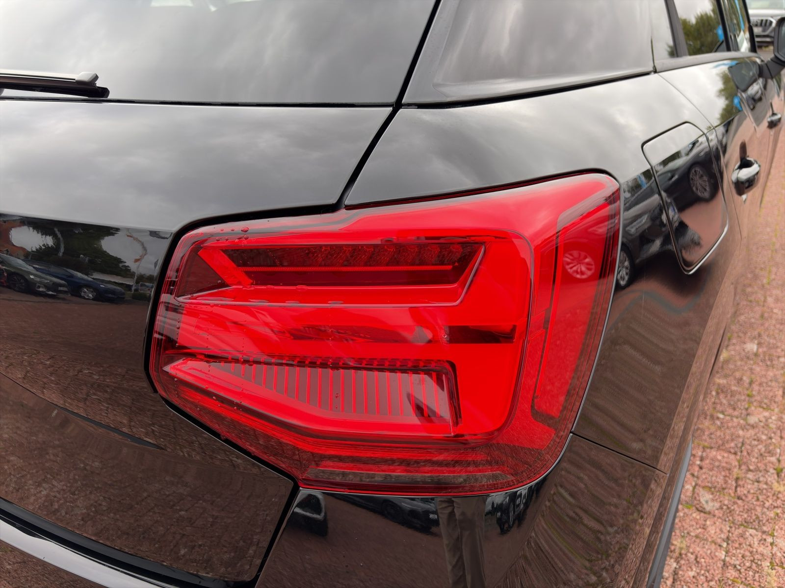 Audi - Q2_25