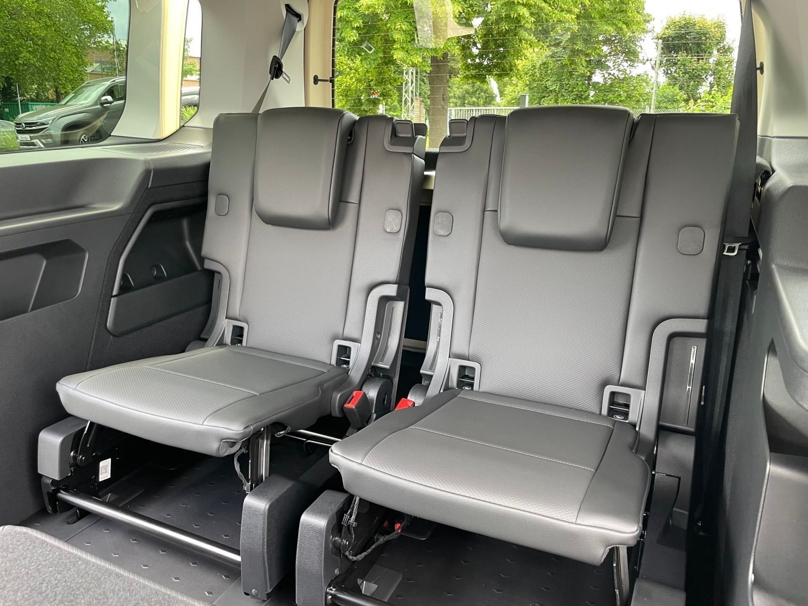 Volkswagen - Caddy Maxi_6