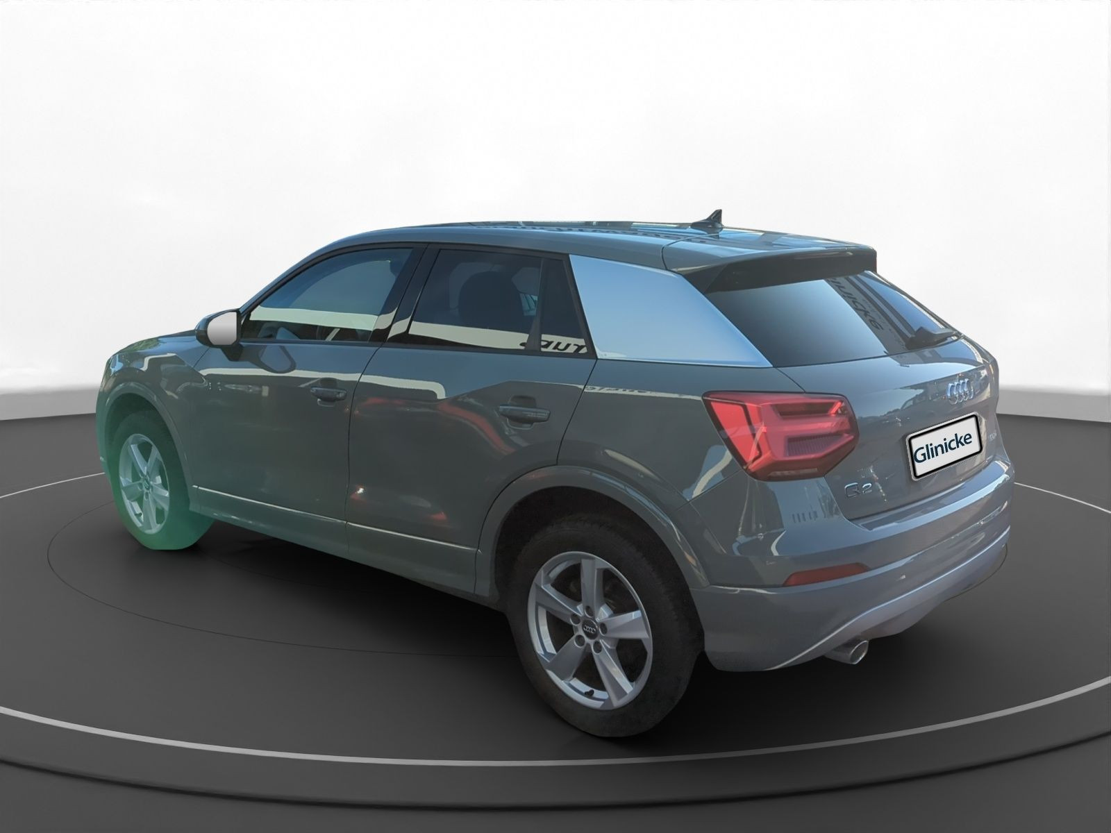 Audi - Q2_6