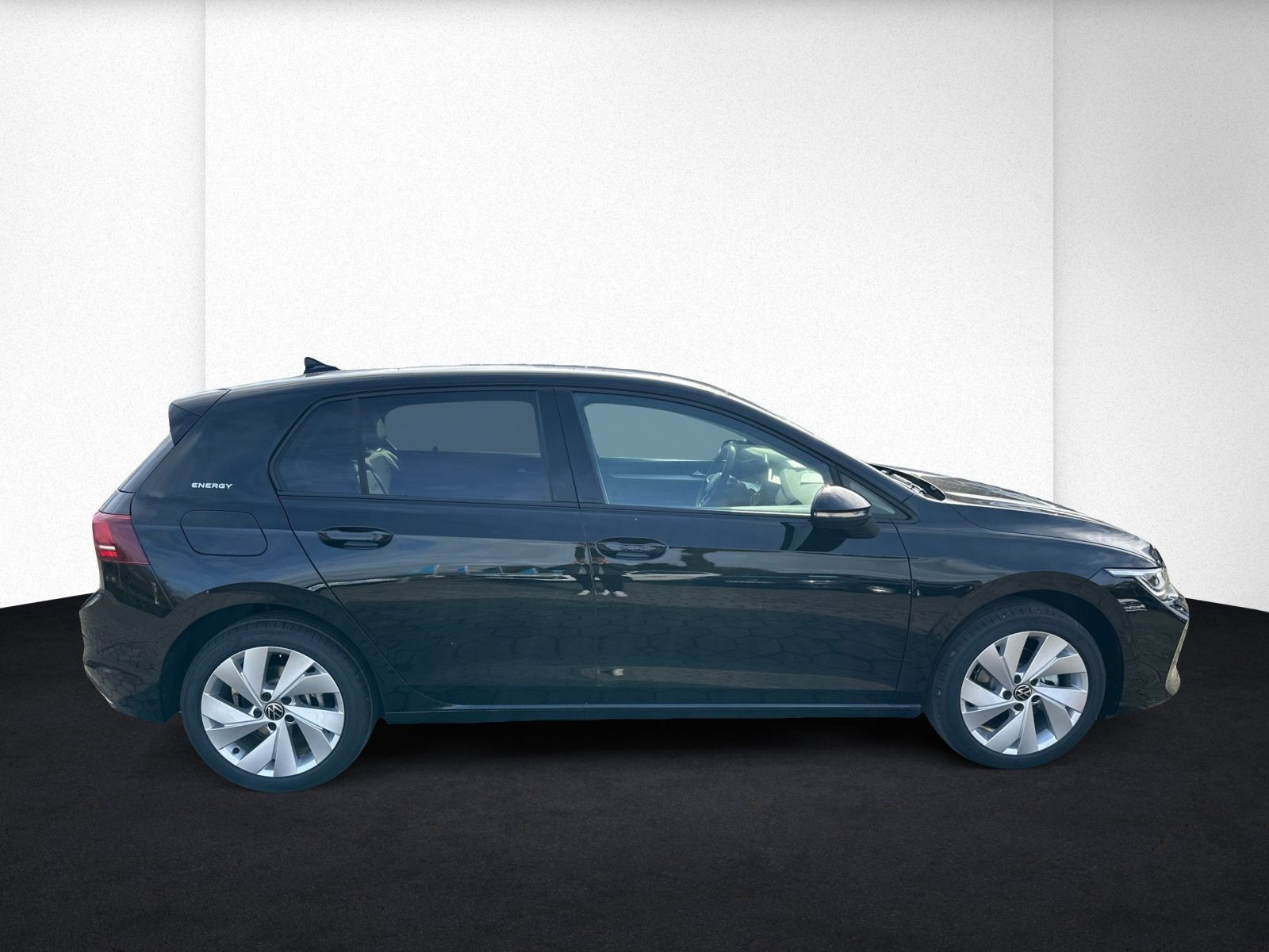 Volkswagen - Golf_8