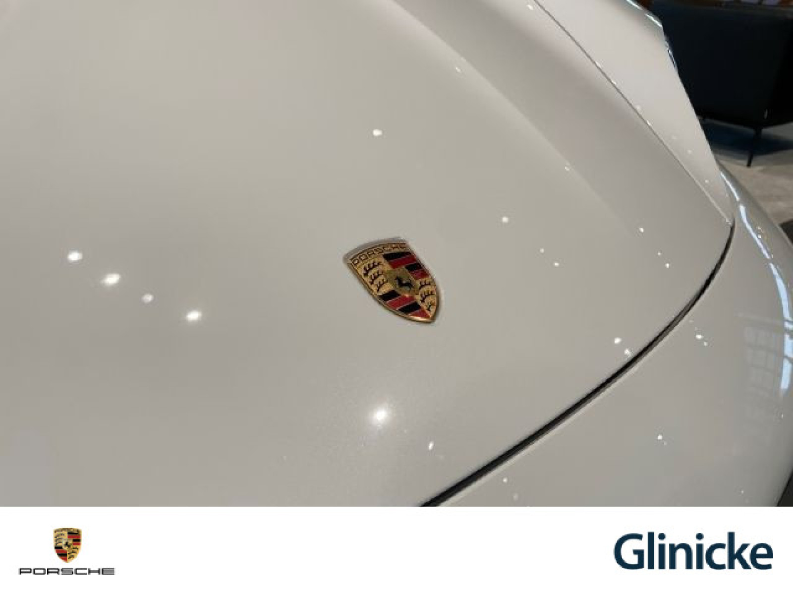 Porsche - Taycan_11