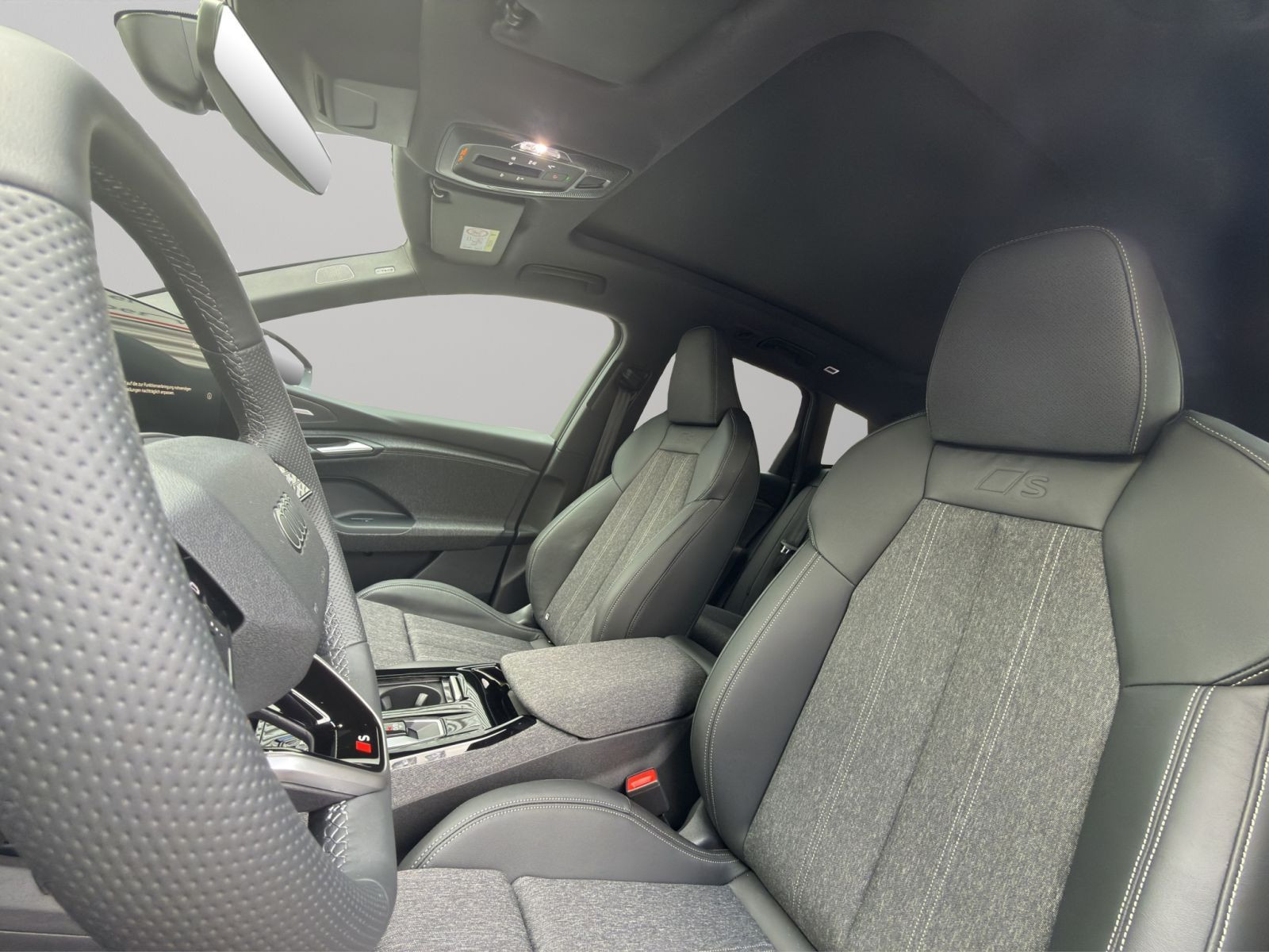 Audi - Q6 SUV e-tron_22