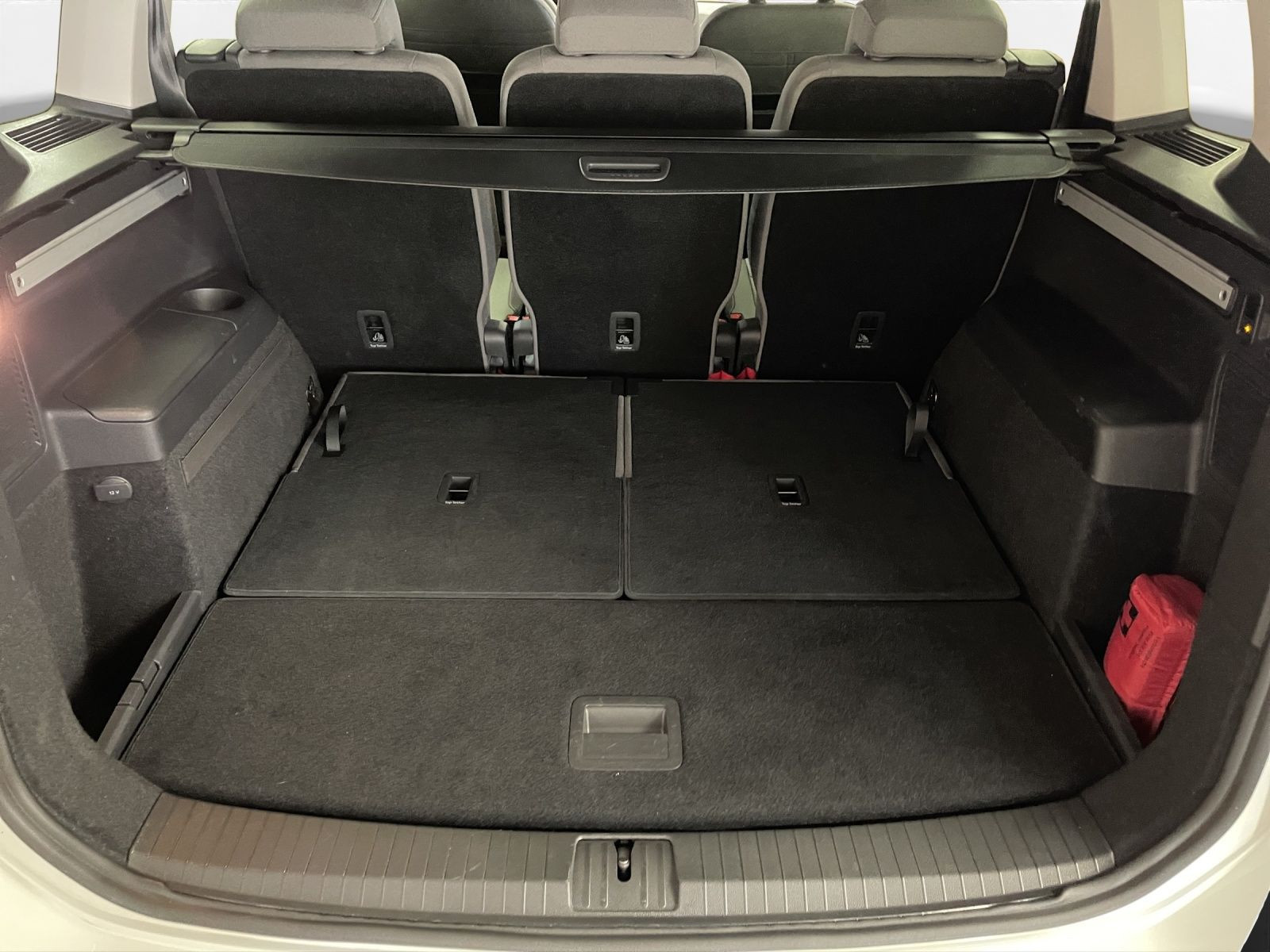 Volkswagen - Touran_24
