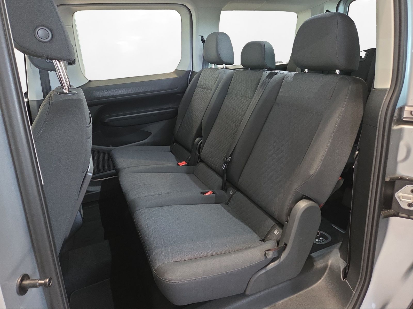 Volkswagen - Caddy_11