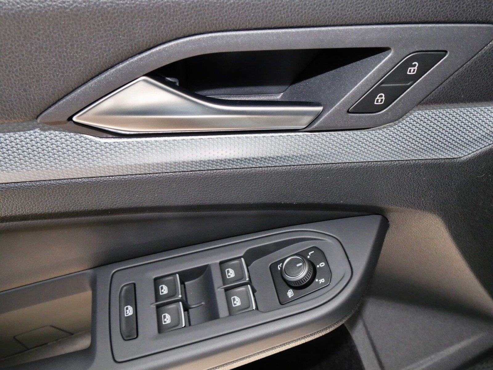 Volkswagen - Golf_10