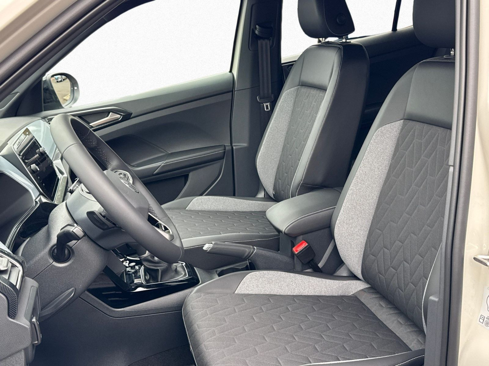 Volkswagen - T-Cross_10