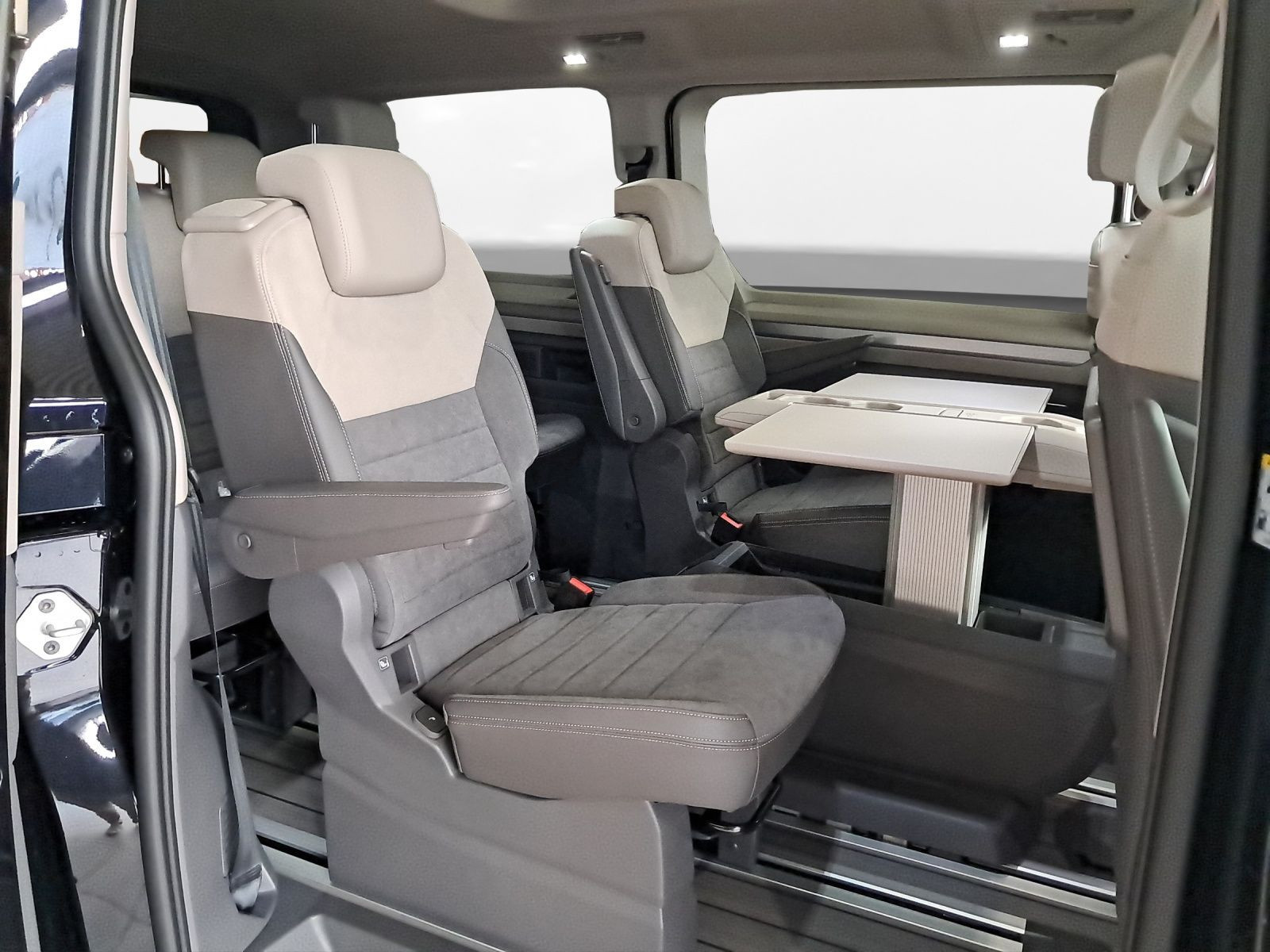Volkswagen - Multivan_14