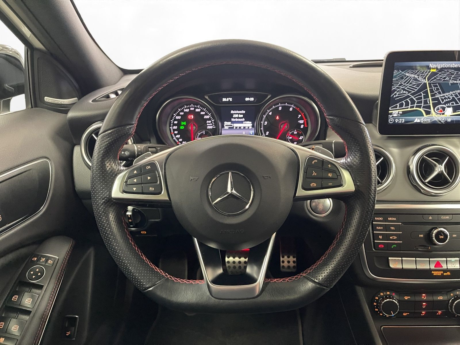 Mercedes-Benz - GLA 200_19